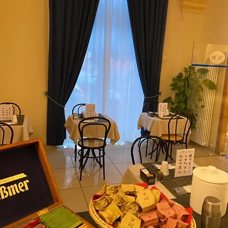 Venezia 3* ラ・スペツィア