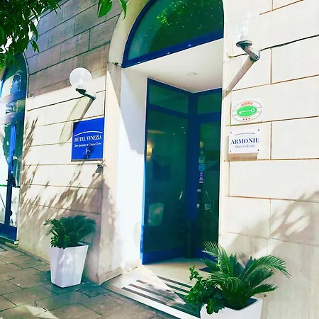 Venezia ホテル 3*