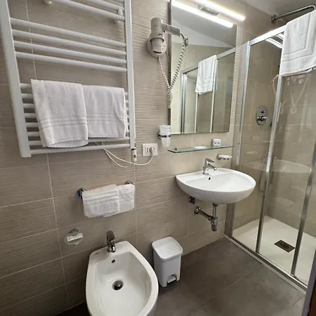 Venezia 3* ラ・スペツィア