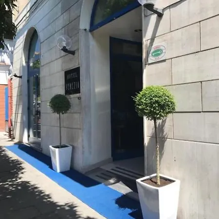 Venezia 3* ラ・スペツィア